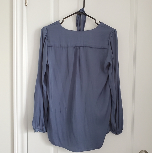 EUC Dynamite Flowy Blouse With Removable Bow Tie - Picture 2 of 6